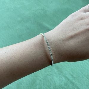 Radiant Flexibility: Sparkly Wrap Bracelet - Effortless Glamour, No Clasp Needed